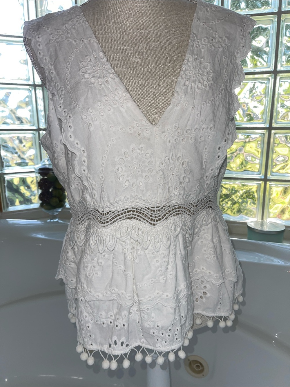 Willow & Clay White Eyelet Lace Peplum V-Neck Camisole
